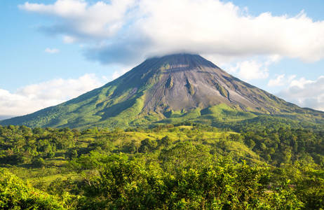 Arenal er en smuk vulkan, du bør besøge på din rejse til Costa Rica