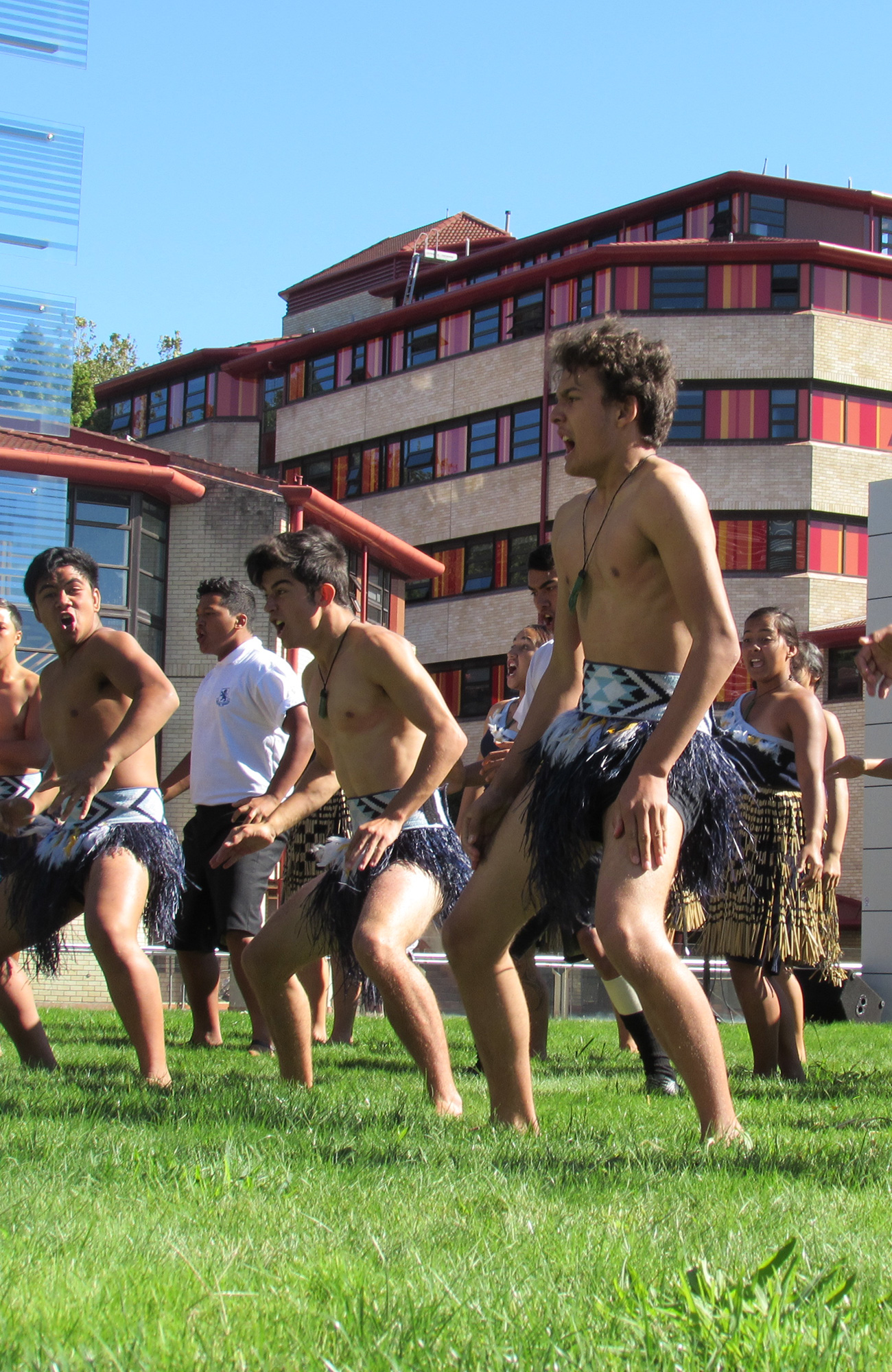 university-of-auckland-traditional-dance.students