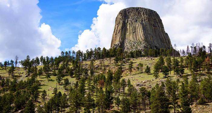 wyoming-devils-tower-cover