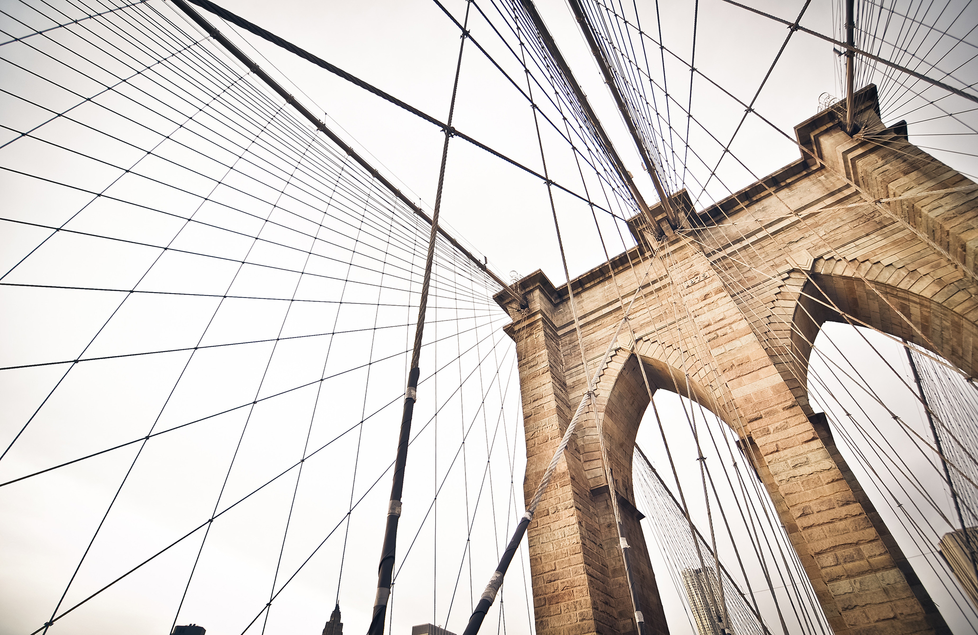 gå på brooklyn bridge på jeres studietur til New York