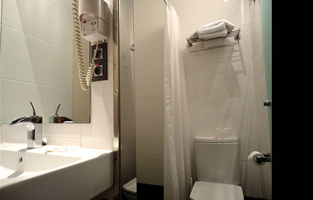 badeværelset på Hotel Olmedo i Madrid