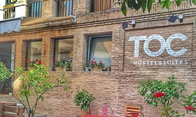 TOC Hostel i Barcelona set udefra