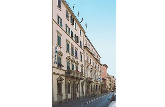 hotel cordova i firenze i italien set fra gadeplan