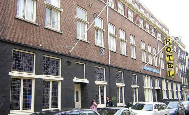 Hans Brinker i amsterdam set udefra på gaden