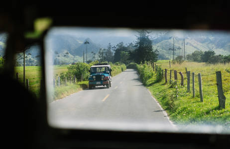 colombia-salento-road-countryside-cover