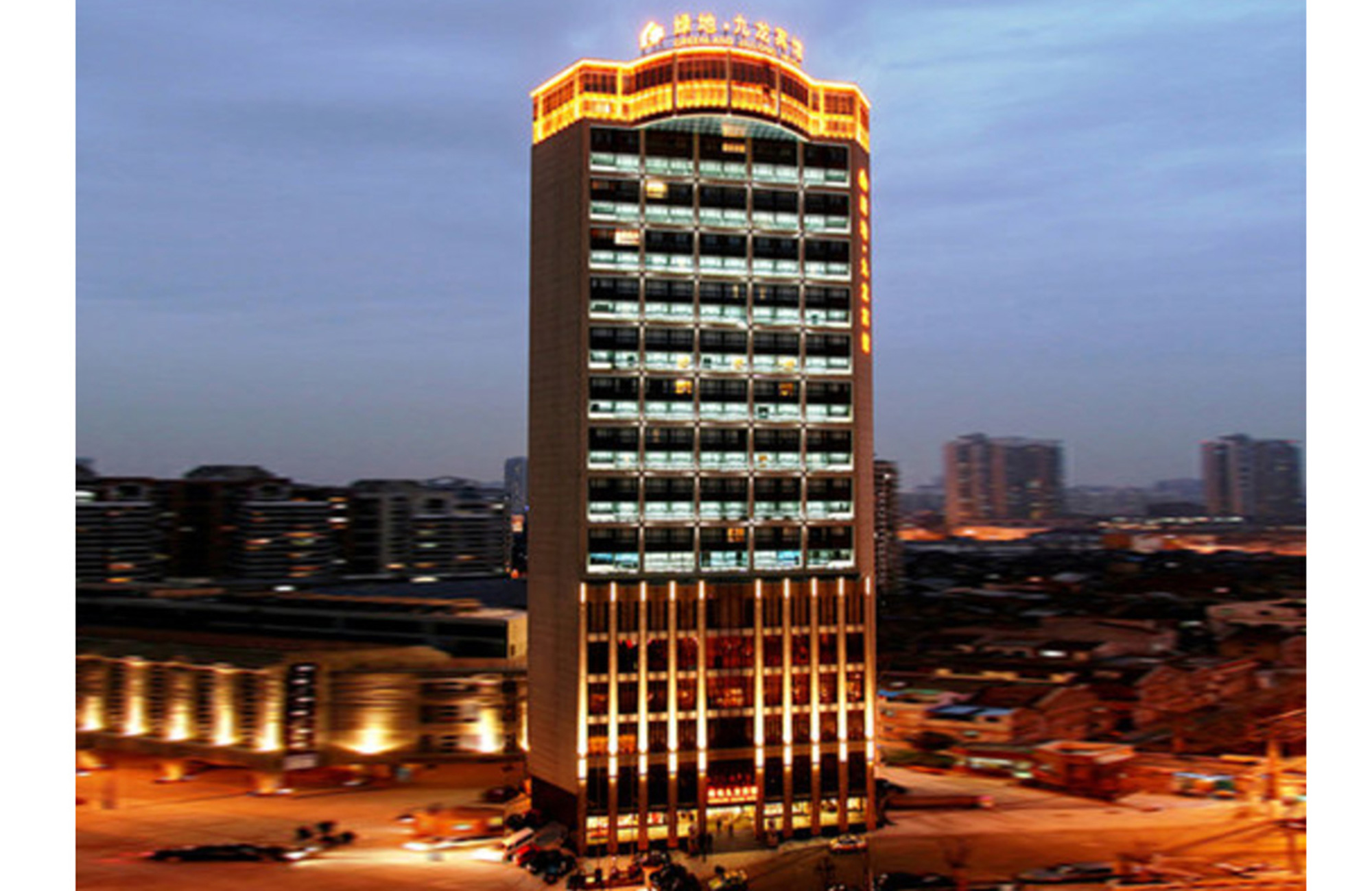 Greenland Julong Hotel i shanghai set udefra