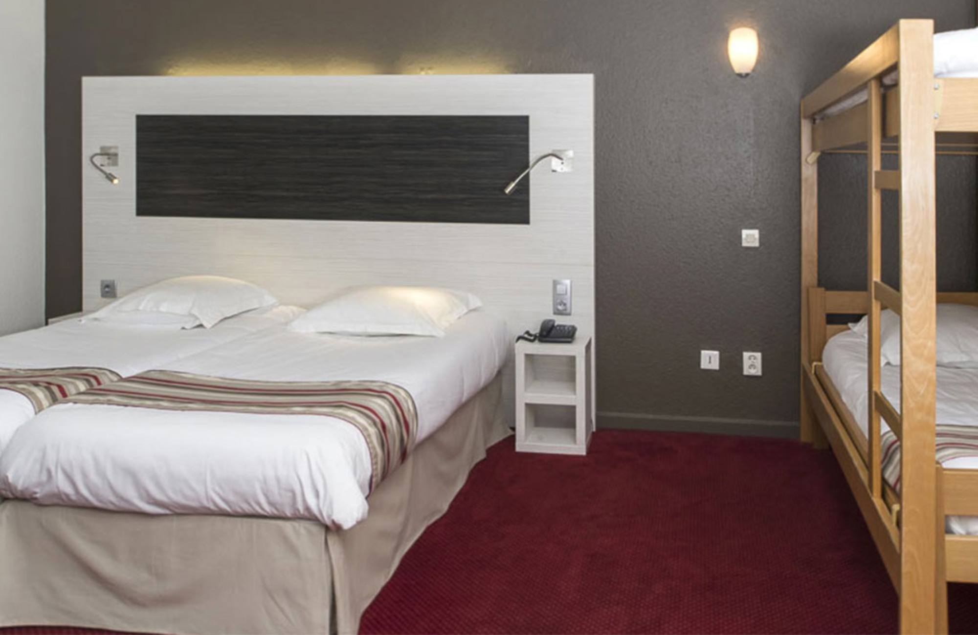 et af værelserne på Hôtel Couvent des Franciscains i Strasbourg