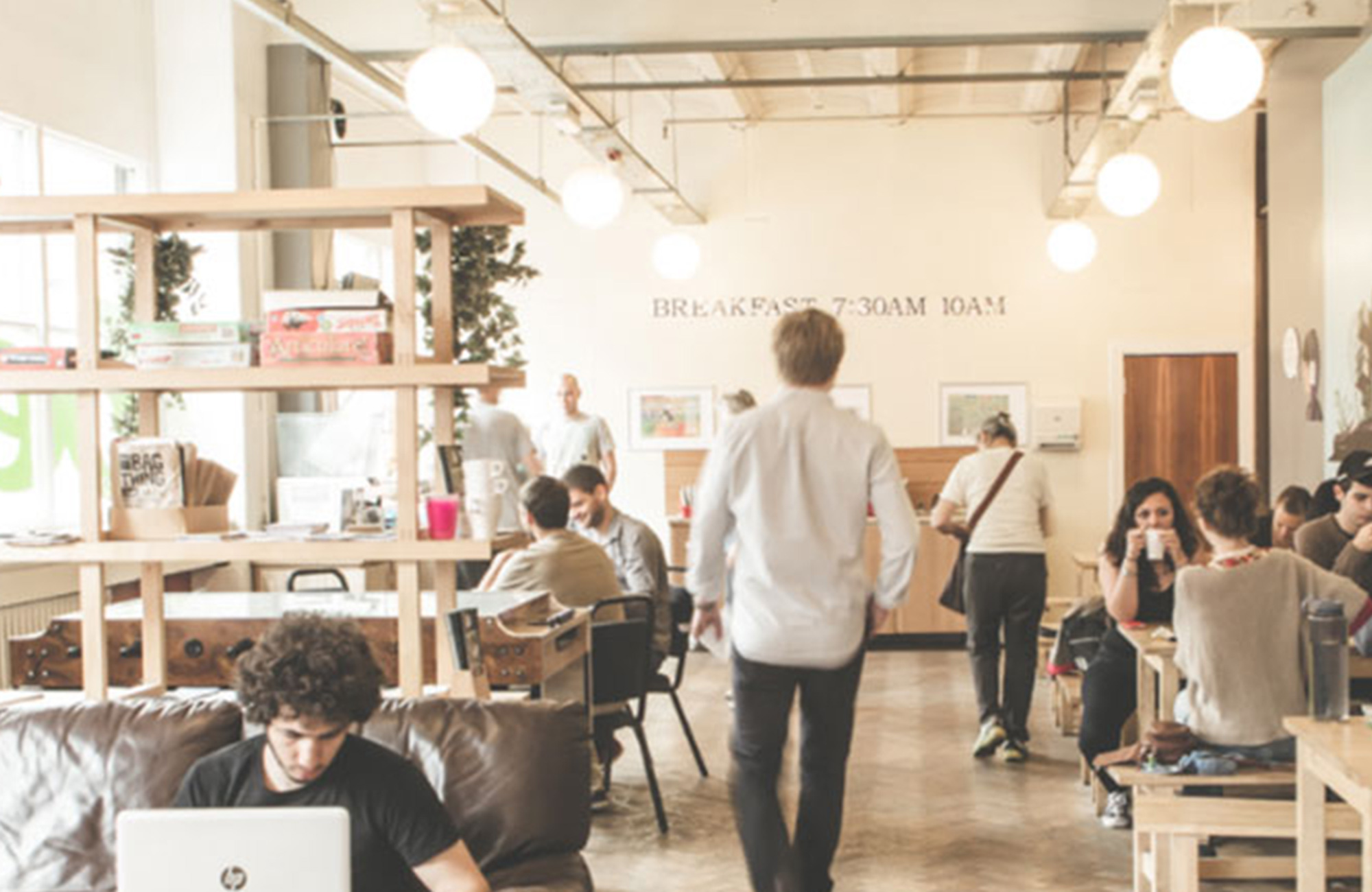 fællesområdet på Hatters Hostel i Manchester