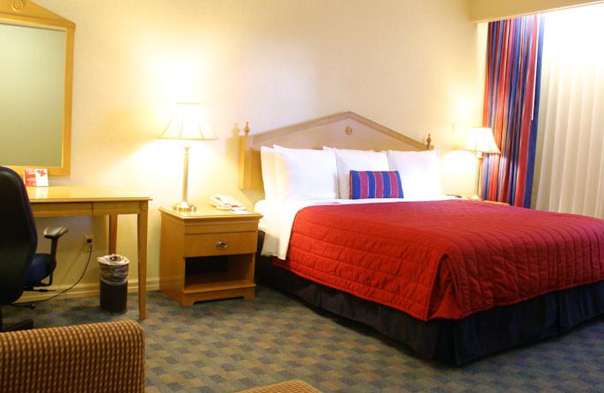 Et værelse på Ramada Limited Jersey City i New York