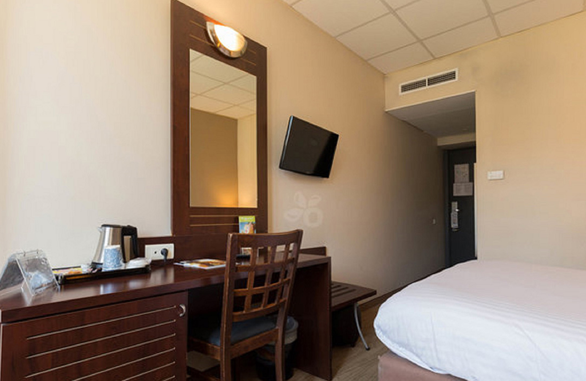 værelse på Hotel Kyriad Nice Gare