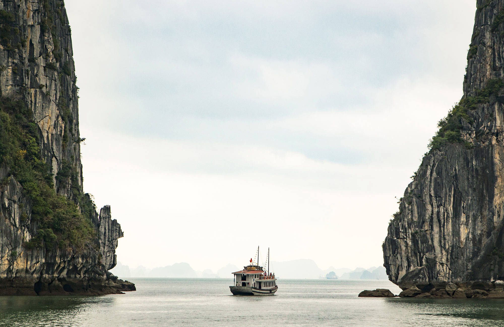 Vietnam-boat-bay-cover