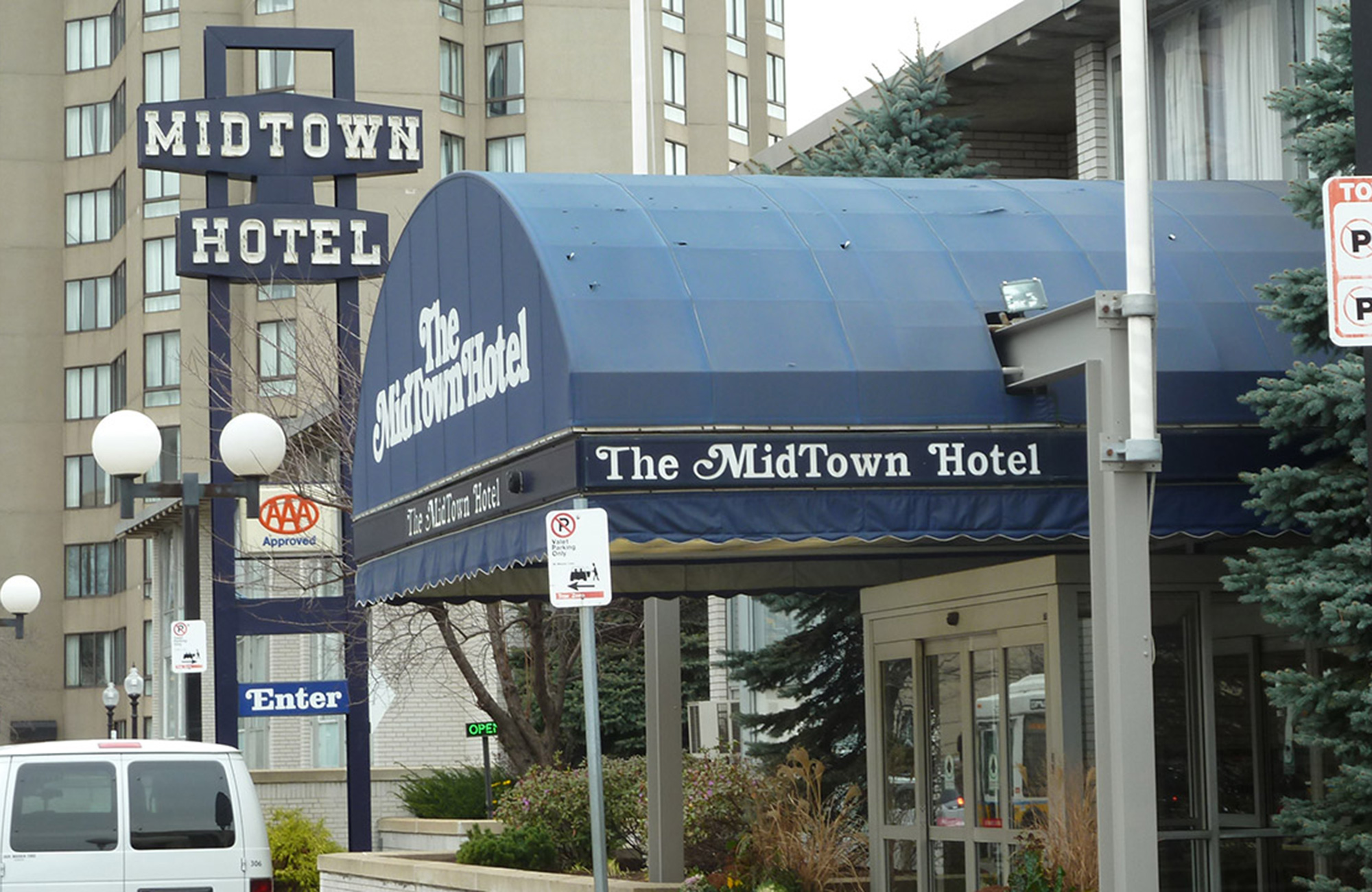 Indgangen på The Midtown Hotel i Boston i Boston