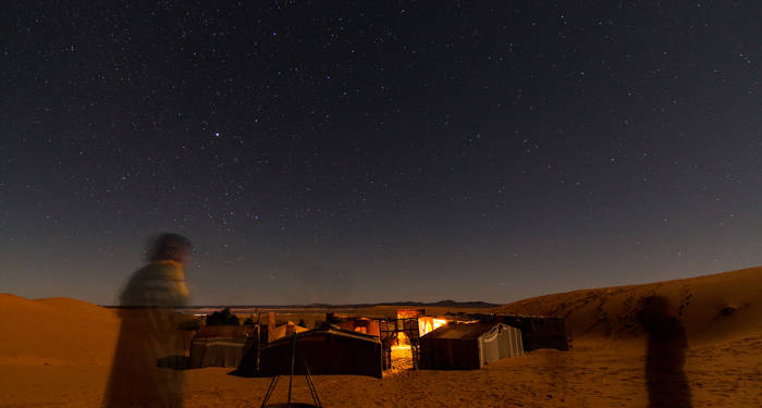 sahara-morocco-berber-desert-camp-night-stars
