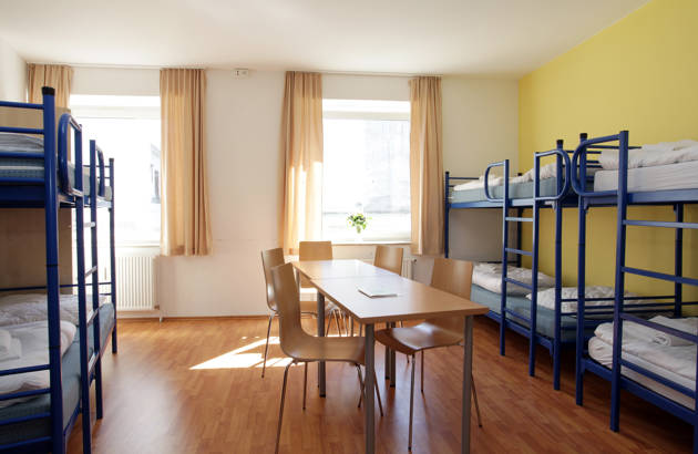 Køjesenge og flersengsværelse på hostel i hamborg - A&O Hamburg City Süd