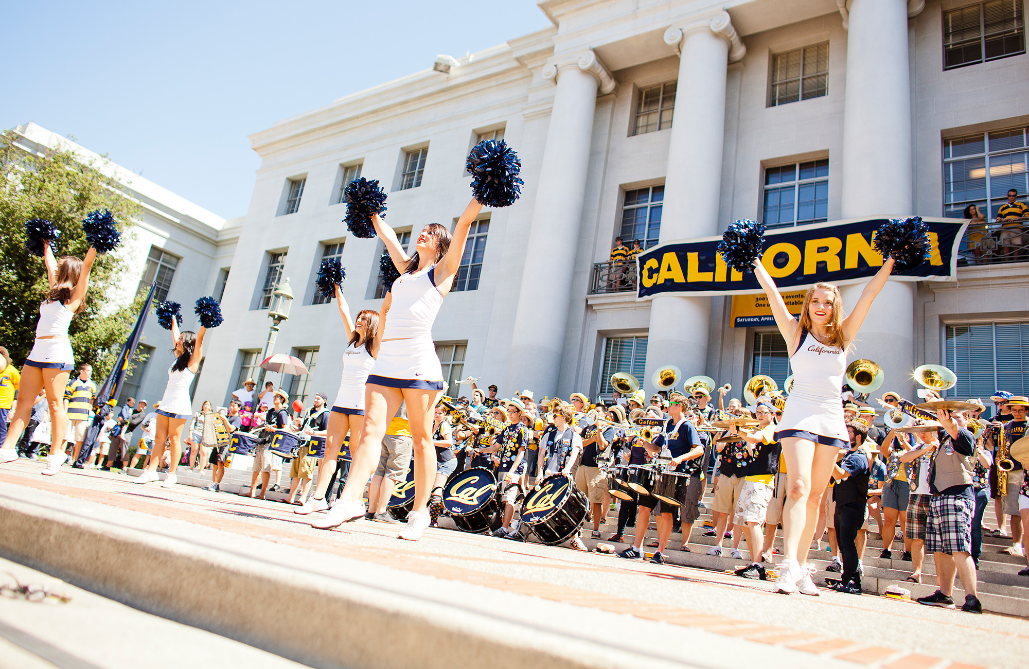UC Berkeley sports team og cheerleading