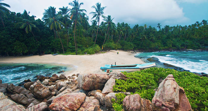 colombo-mirissa-hidden-lonely-paradise-beach-cover
