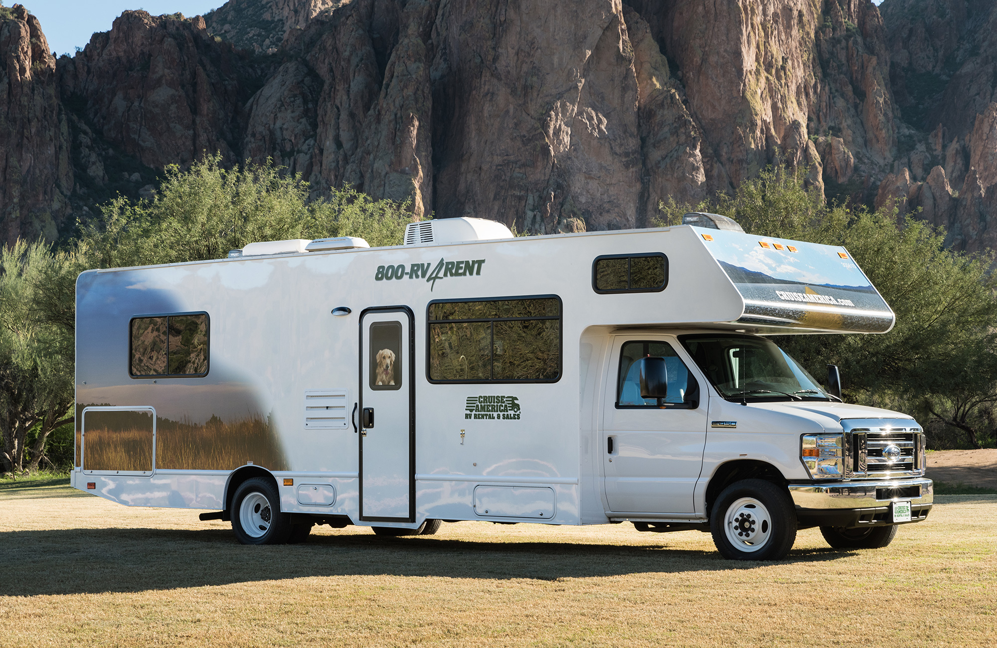 Large C-30 fra Cruise America i USA & Canada