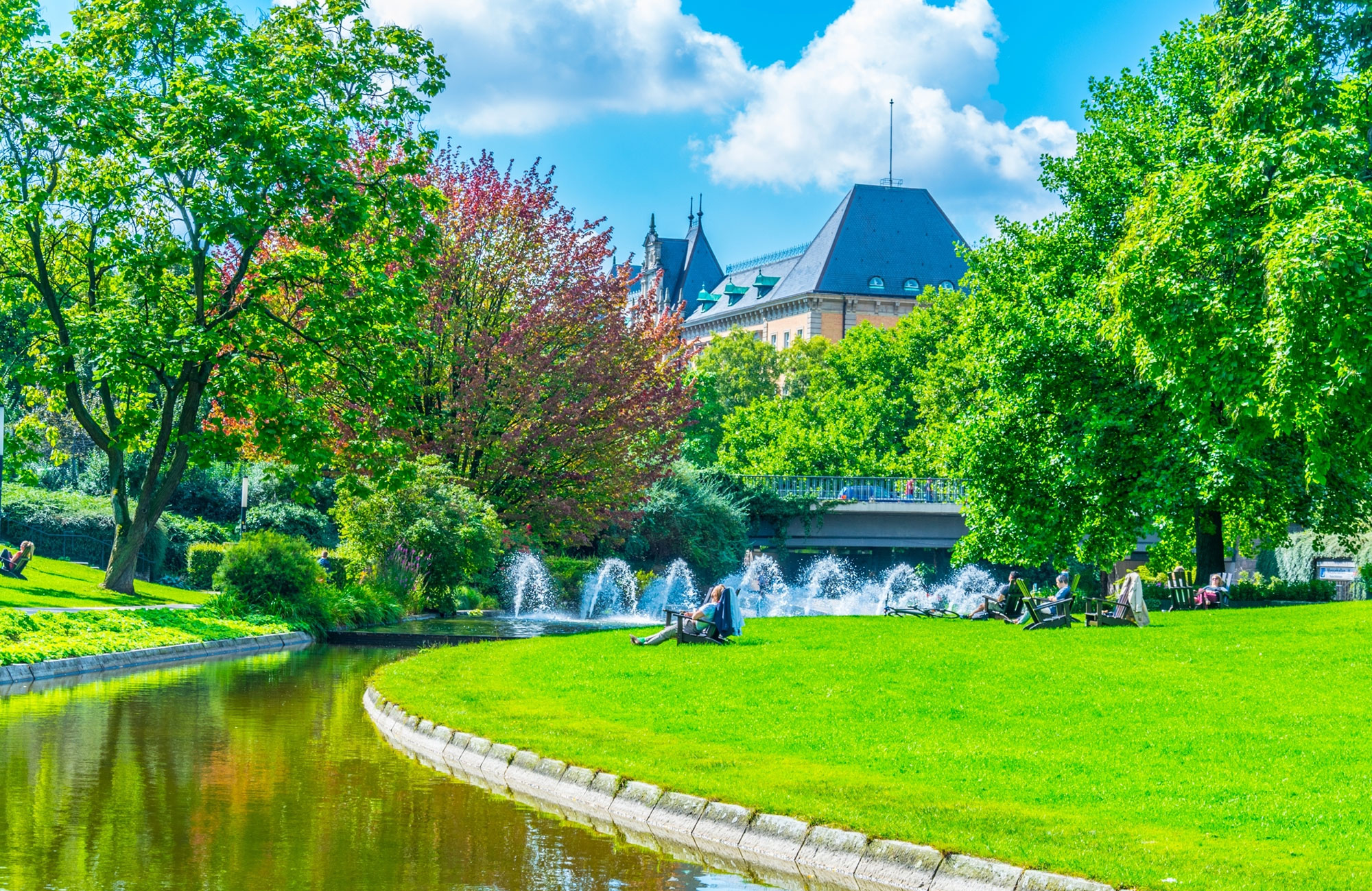 se Hanseatic Court og parkerne på jeres studierejse til Hamborg