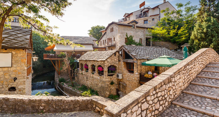 Glæd dig til at opleve de gamle bygninger i Mostar i Bosnien