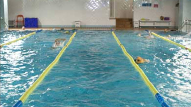 swimmingpool på Barcelona Sports Hotel
