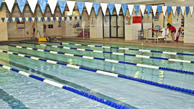 swimmingpool på YMCA Vanderbilt i New York