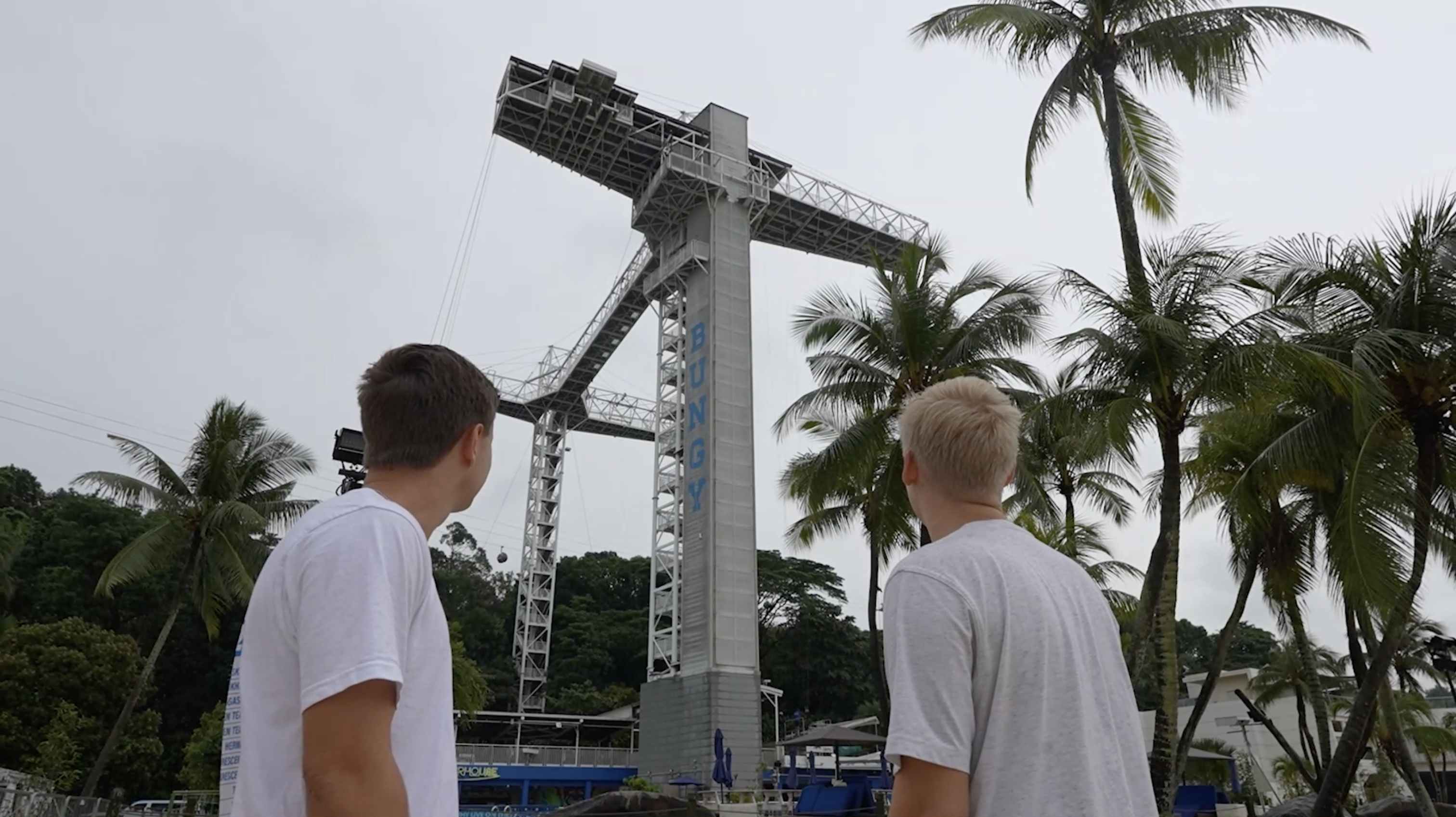 KDK Paluch Og Momme Singapore Bungee Jump