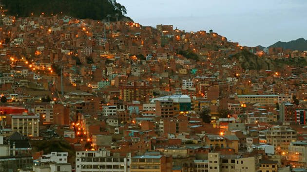 impresionante-vista-nocturna-light-up-hillside-dwelling-of-paz-bolivia-sudamerica_76000-1943_1280x720