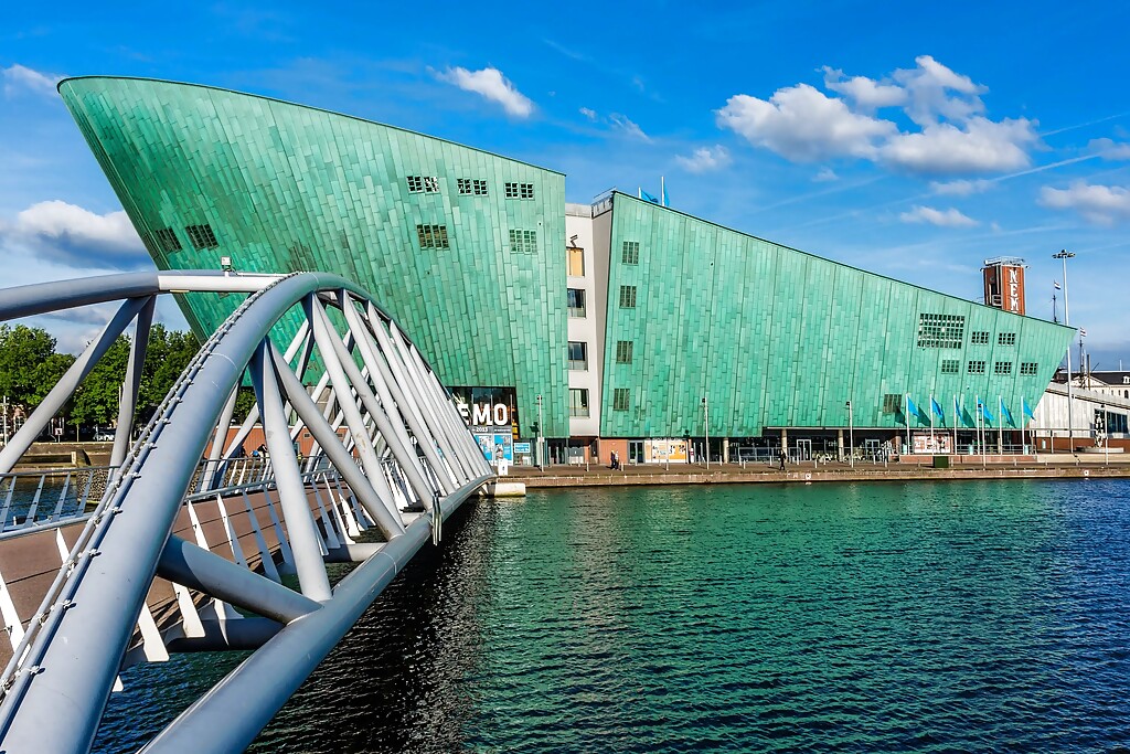 1937-nemo_science_museum1