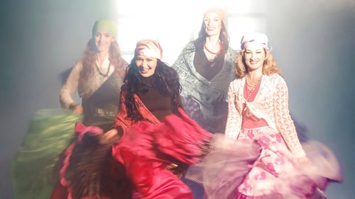 352-excalibur-hungary-budapest-folk-evening