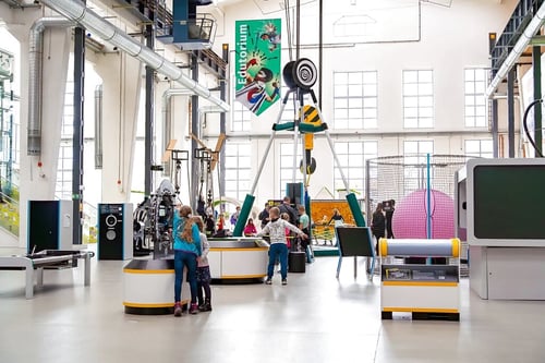 654-educational_day_at_the_techmania_science_center