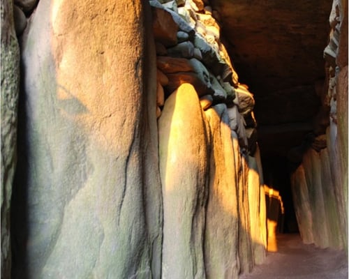 2033-celtic-newgrange_uploadedtobynder