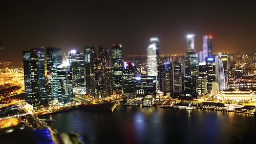 singapore_at_night_-_bay_and_financial_district_1280x720_for_navi_web