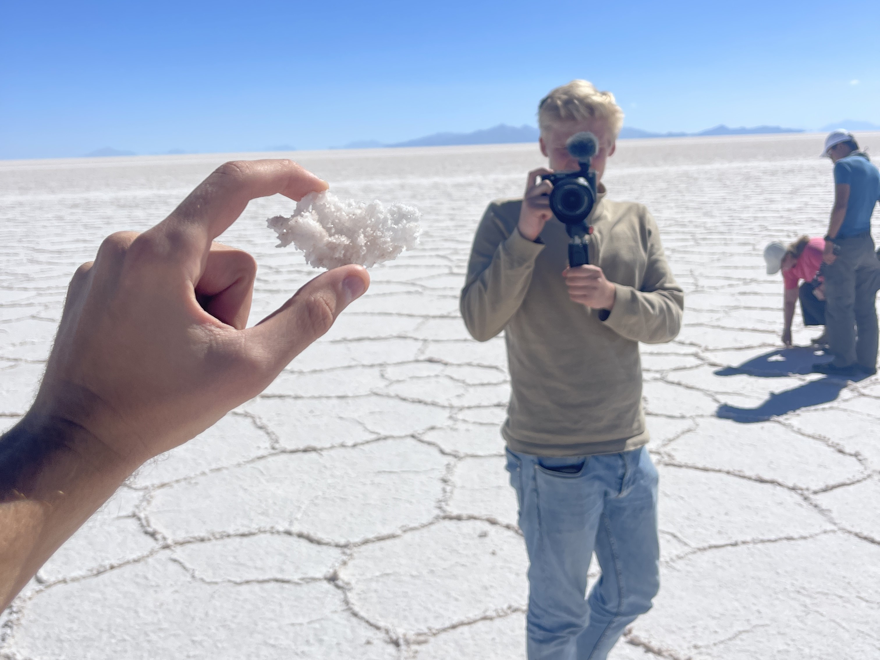 Palucg og Momme i Salar de Uyuni, Bolivia| KILROY